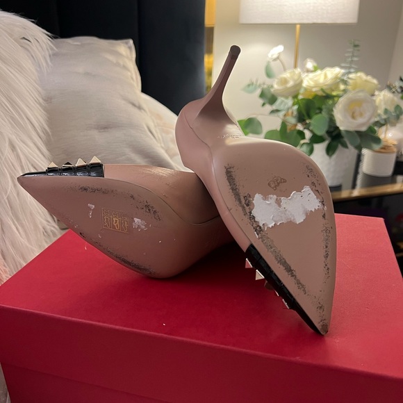 Valentino Garavani Rockstud Alcove Pumps with Studs - Picture 3 of 6